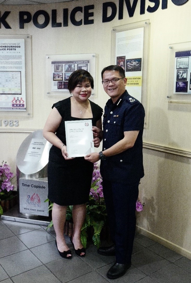 20170906_others_ocbc_staff_commended_for_vigilance_in_prevention_of_internet_love_scam_g