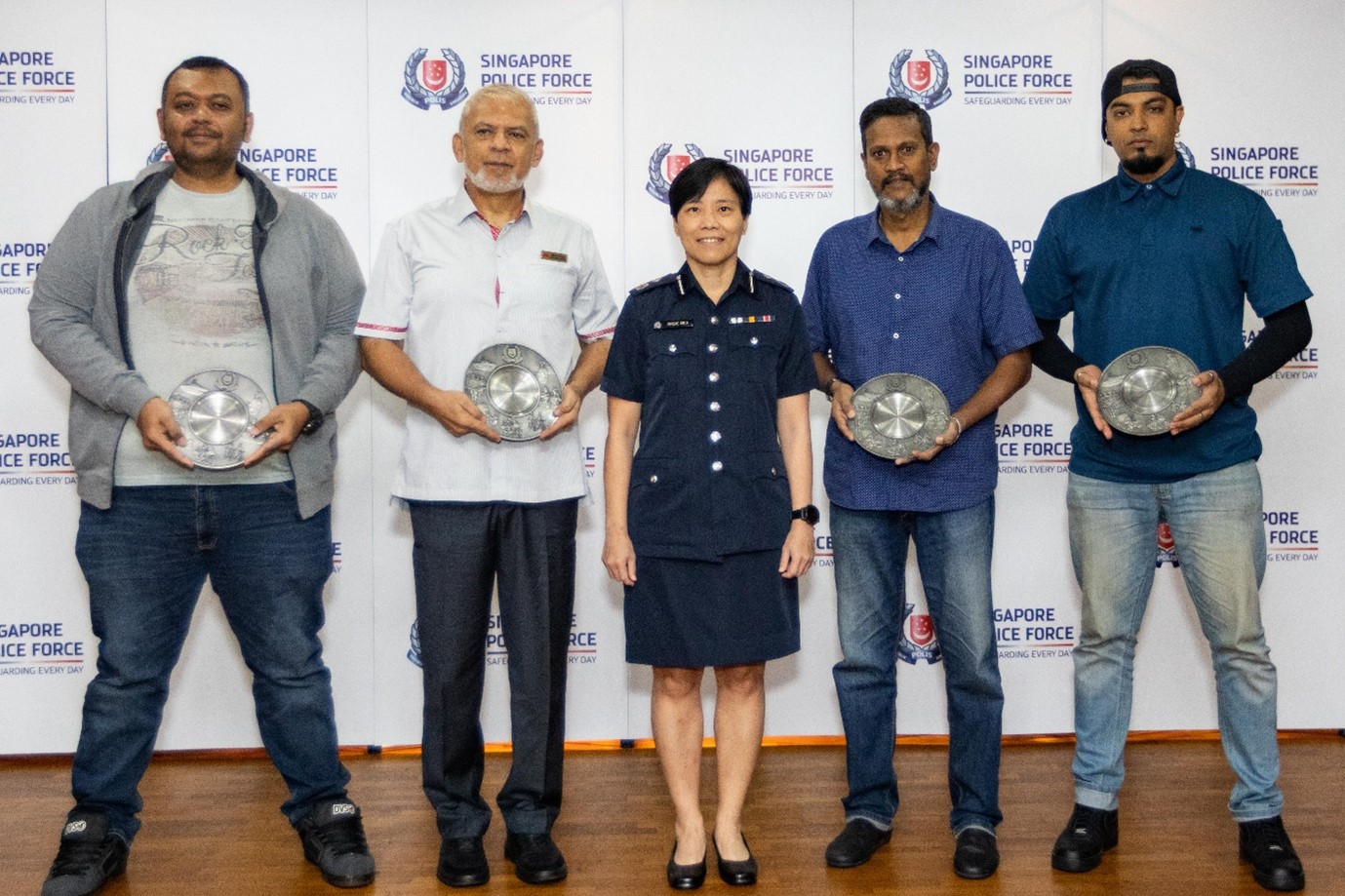20230206_five_members_of_the_public_presented_with_public_spiritedness_award_six_organisations_3