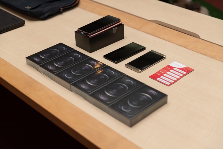 20201105_seven_ppl_arr_for_cheat_w_one_man_shot_and_wounded_aft_attack_police_officers_1