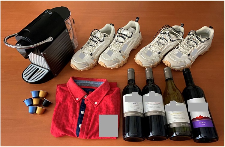 20210119_man_arr_for_making_unauthorised_transactions_with_a_found_credit_card_1