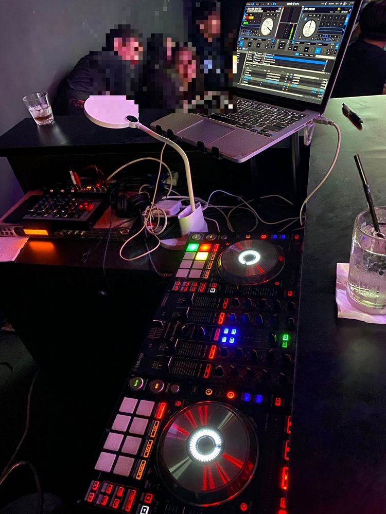 20220429_27_persons_inv_and_406_public_ent_outlets_checked_during_island-wide_enf_op_2