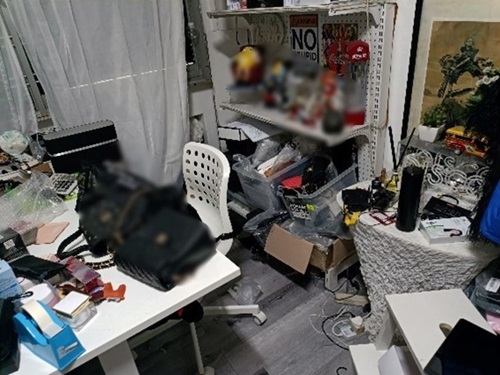 20220526_two_women_and_one_man_arr_for_online_sales_of_counterfeit_goods_1