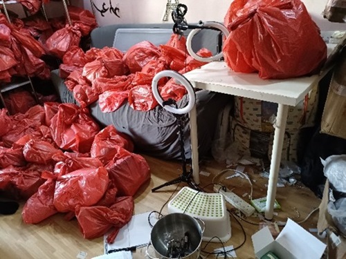 20220526_two_women_and_one_man_arr_for_online_sales_of_counterfeit_goods_2