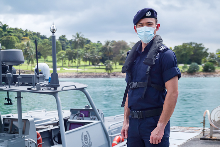 picture of SI Adrian, the underwater confidence trainer for STS
