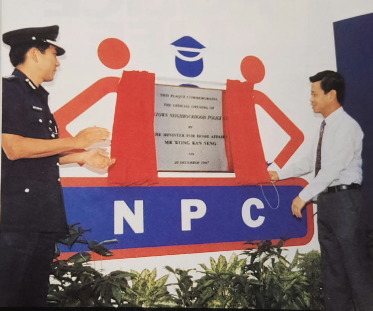 former CP together with Minister of Home Affairs Mr Wong Kan Seng during launch ceremony of Queenstown NPC