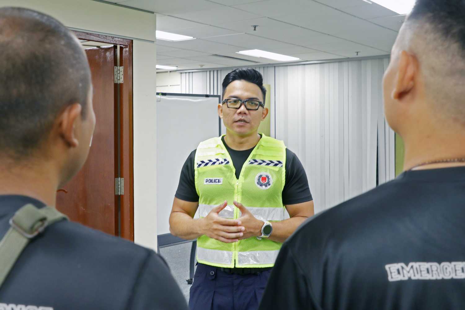 Police Life 092023 Trainers in Blue 02 02