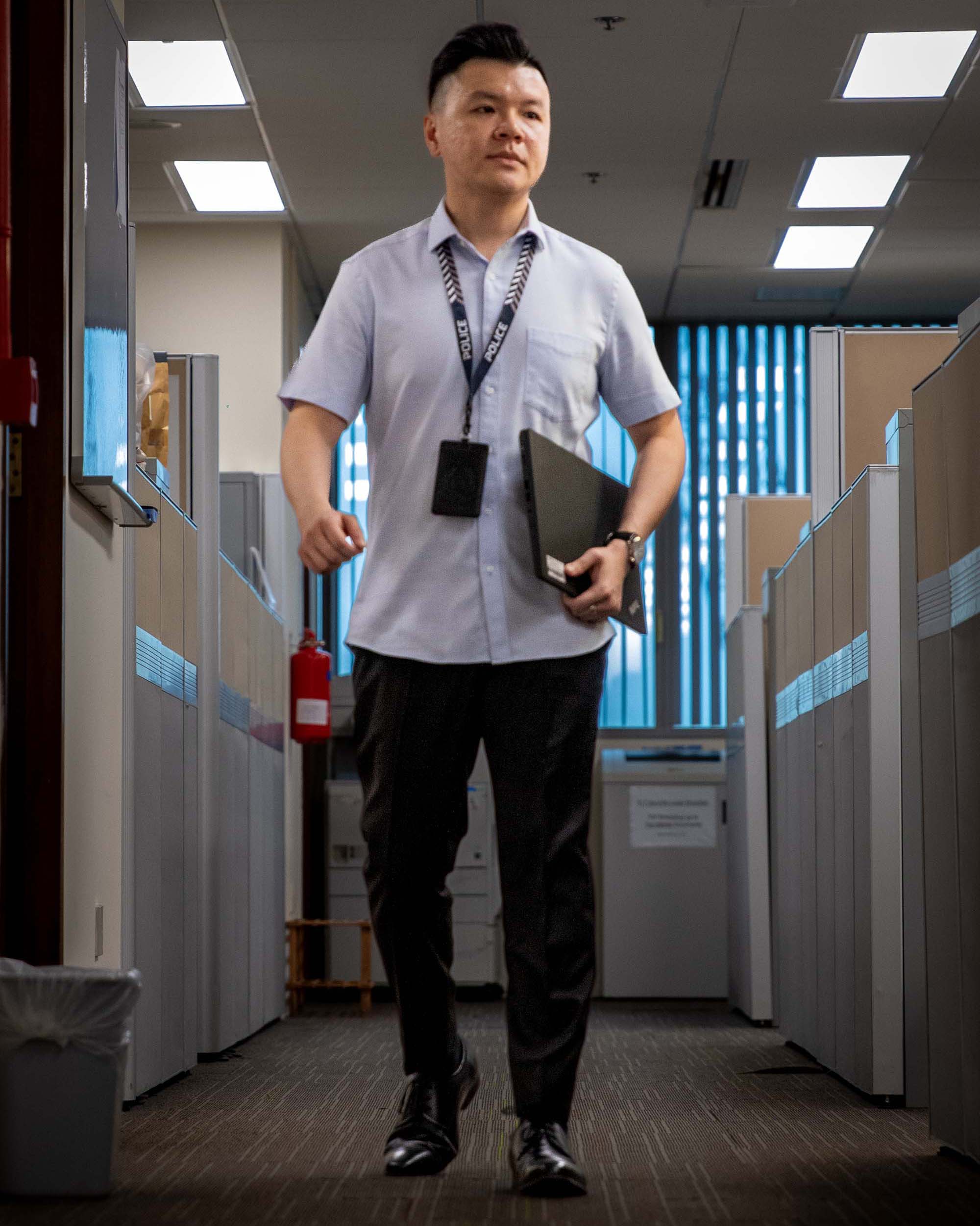 Being in the UMSF for the past eight years, DSP Li now leads a team to suppress UML activities.