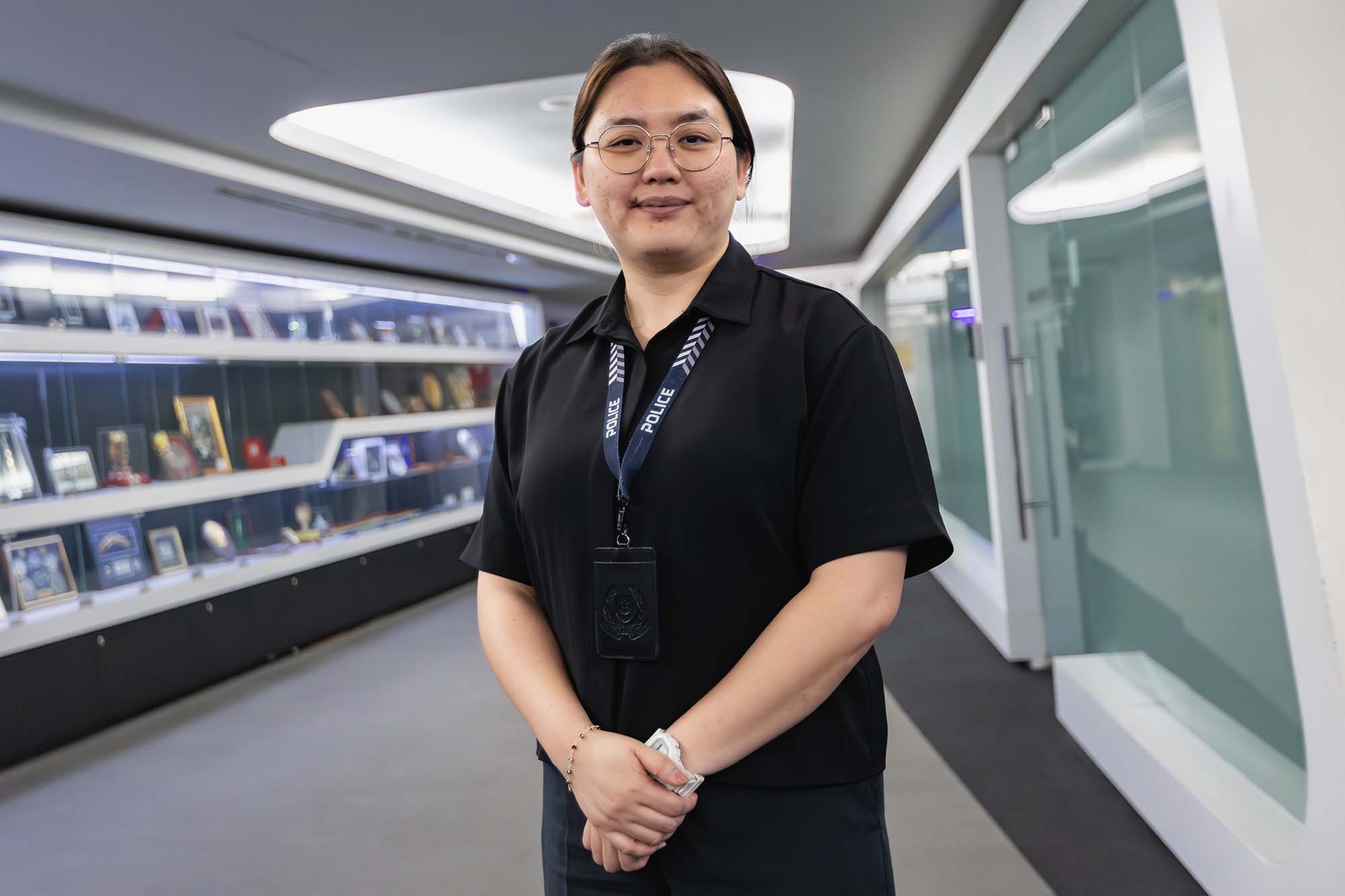 SI Neo at Police HQ.