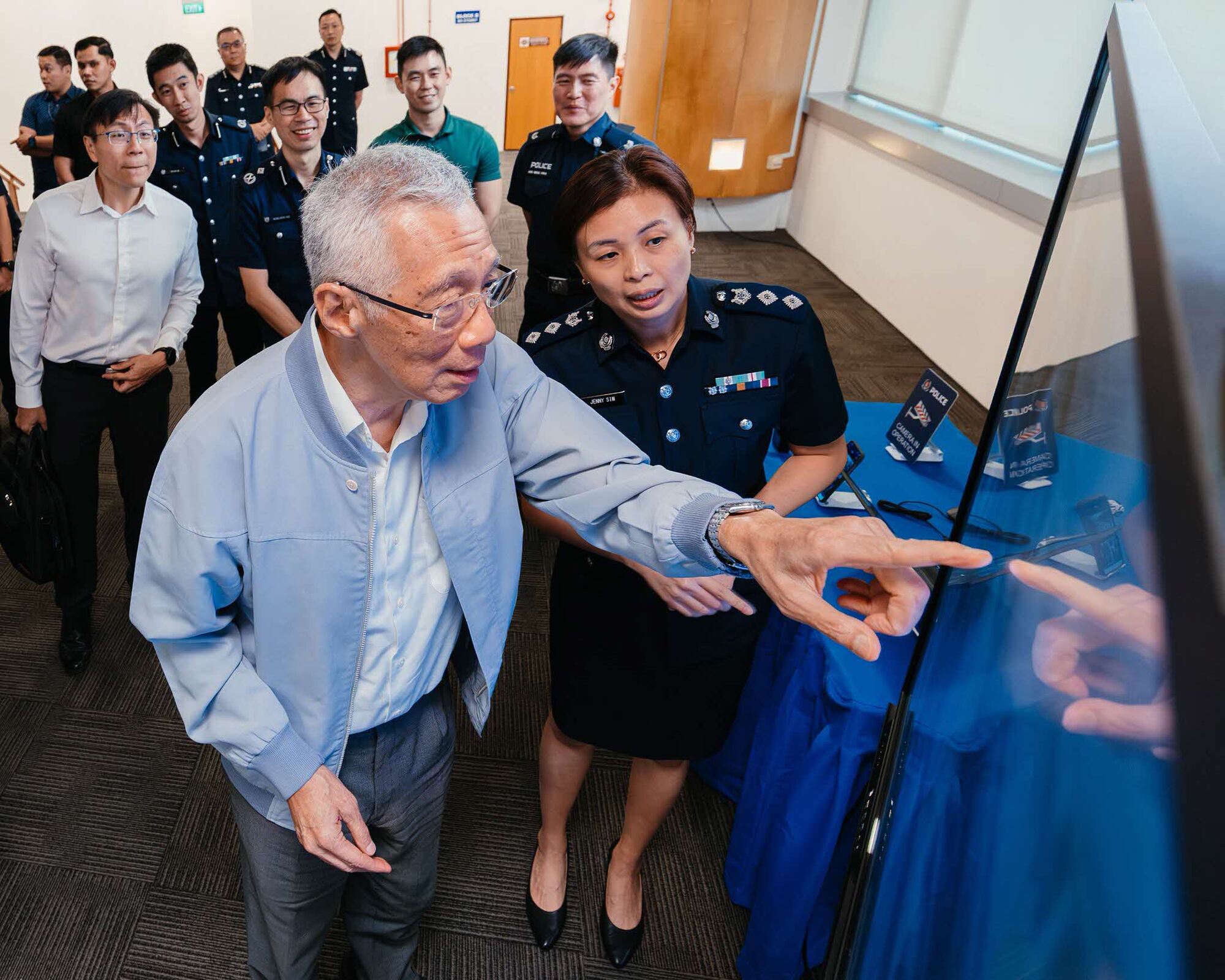 SM Lee was introduced to digital tools. 