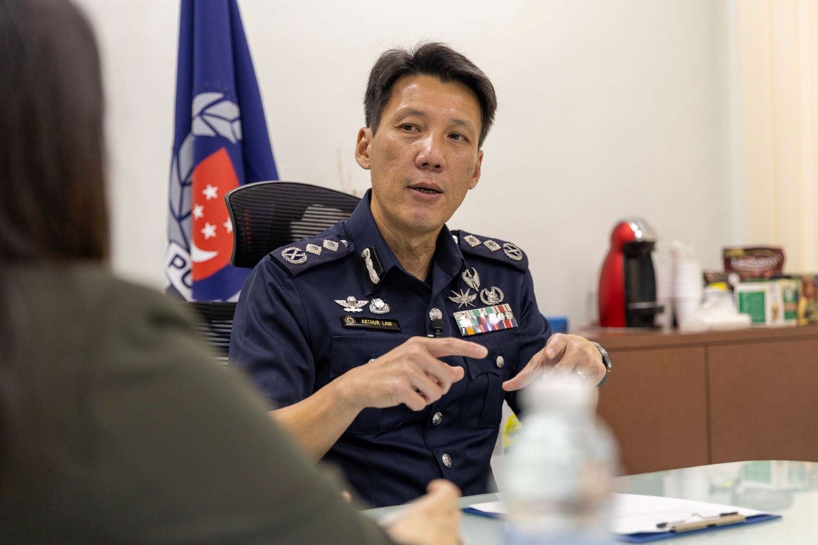 SAC Arthur Law sharing his experience in the Force for more than 30 years.