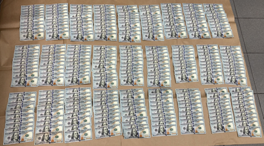 20230422_two_men_arr_for_theft_from_money_changer_involving_sleight_of_hand_4