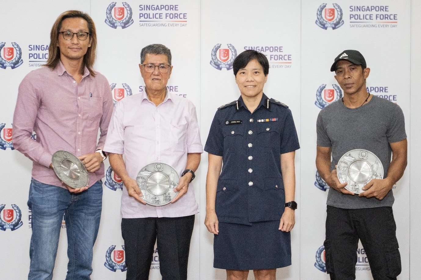 20230206_five_members_of_the_public_presented_with_public_spiritedness_award_six_organisations_1