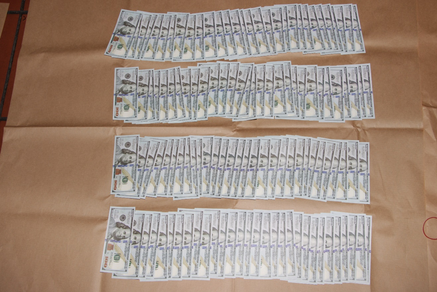 Two Men Arrested For Theft From Money Changer Involving Sleight Of Hand_2