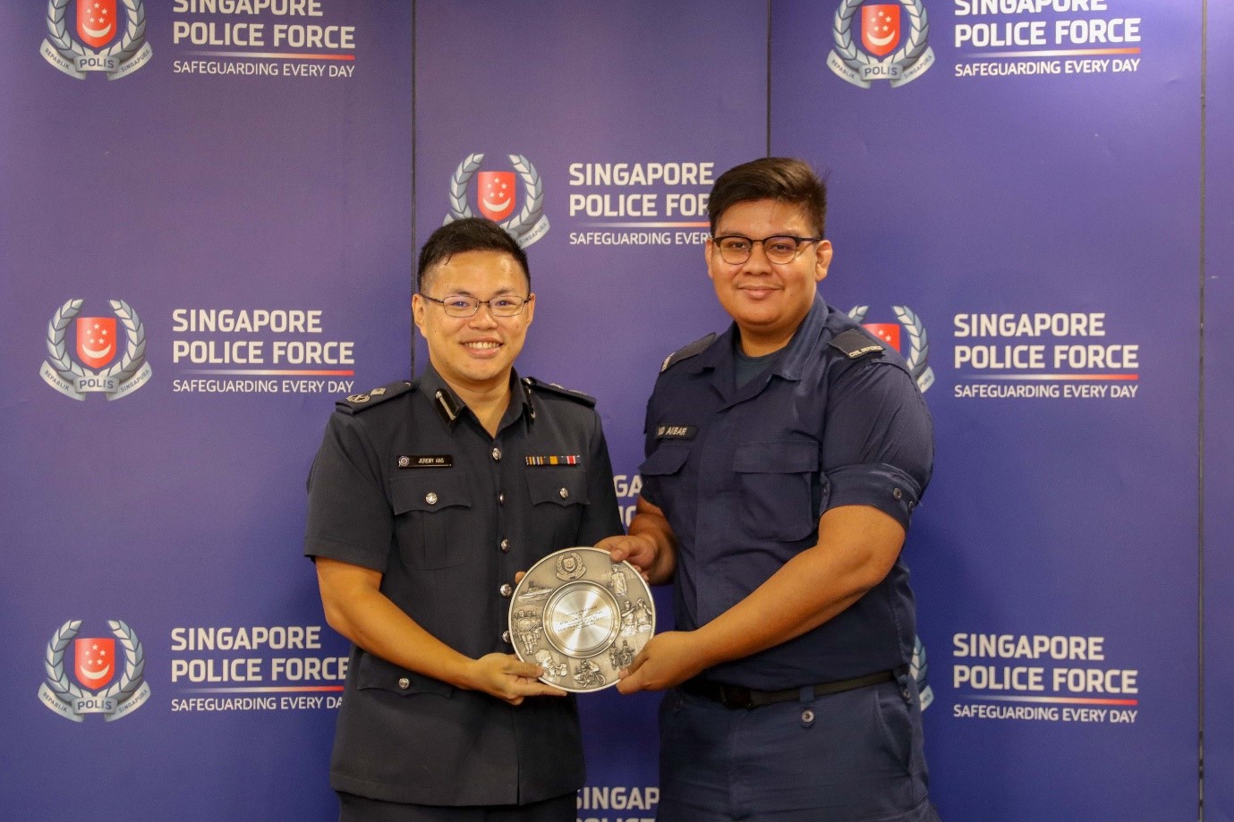 20231030_man_arrested_for_allegedly_attacking_and_injuring_police_officers_with_stun_device_3