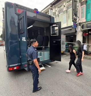 20241221_over_1870_hauled_up_for_investigations_in_island_wide_multi_agency_enforcement_blitz_5