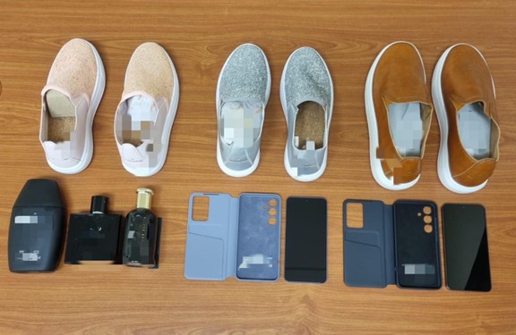 20240223_duo_arrested_for_unauthorised_transactions_using_two_found_credit_cards_1