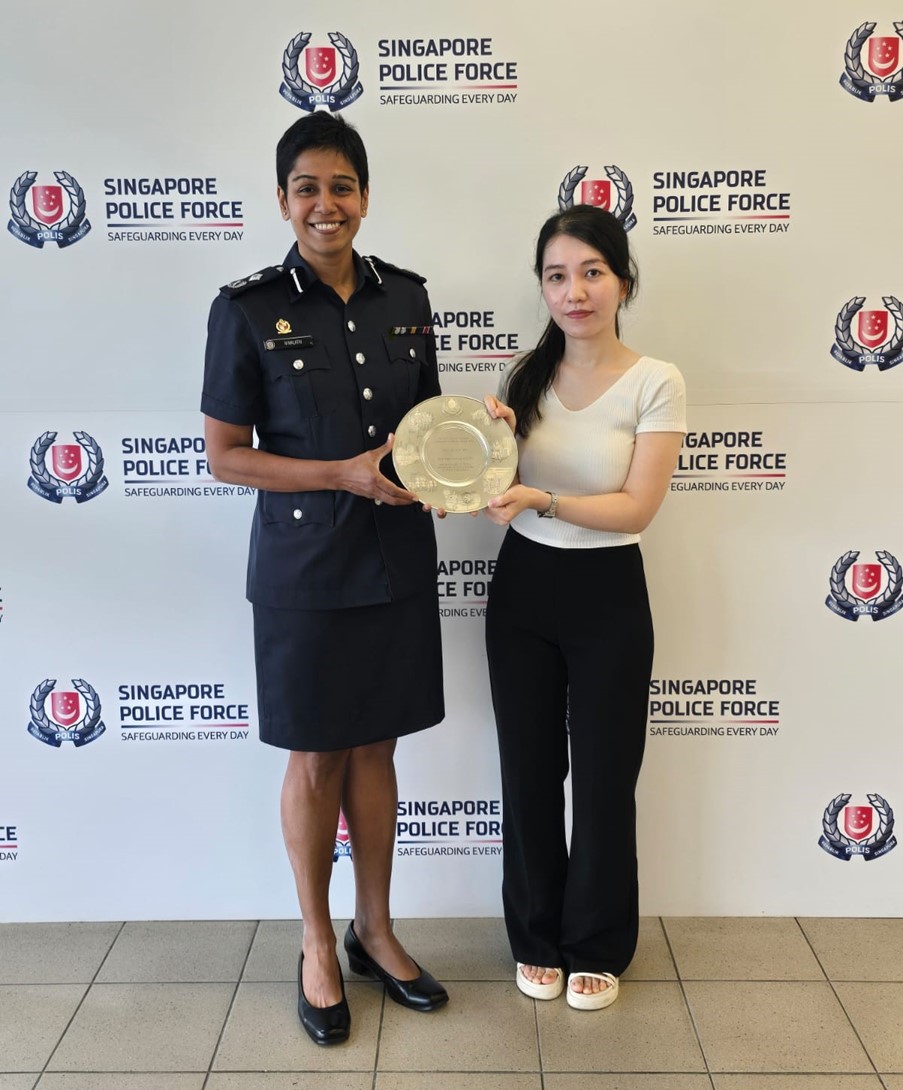 20240619_member_of_the_public_presented_with_public_spiritedness_award_1