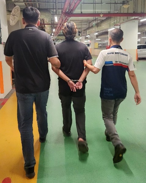 20241024_joint_operation_between_the_police_and_gxs_bank_led_to_four_persons_arrested_3