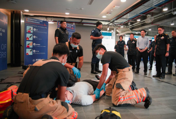 20250404_prime_ministers_visit_to_punggol_neighbourhood_police_centre_and_fire_station_8