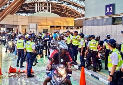 20250420_multi_agency_enforcement_operation_against_errant_motorcyclists_3