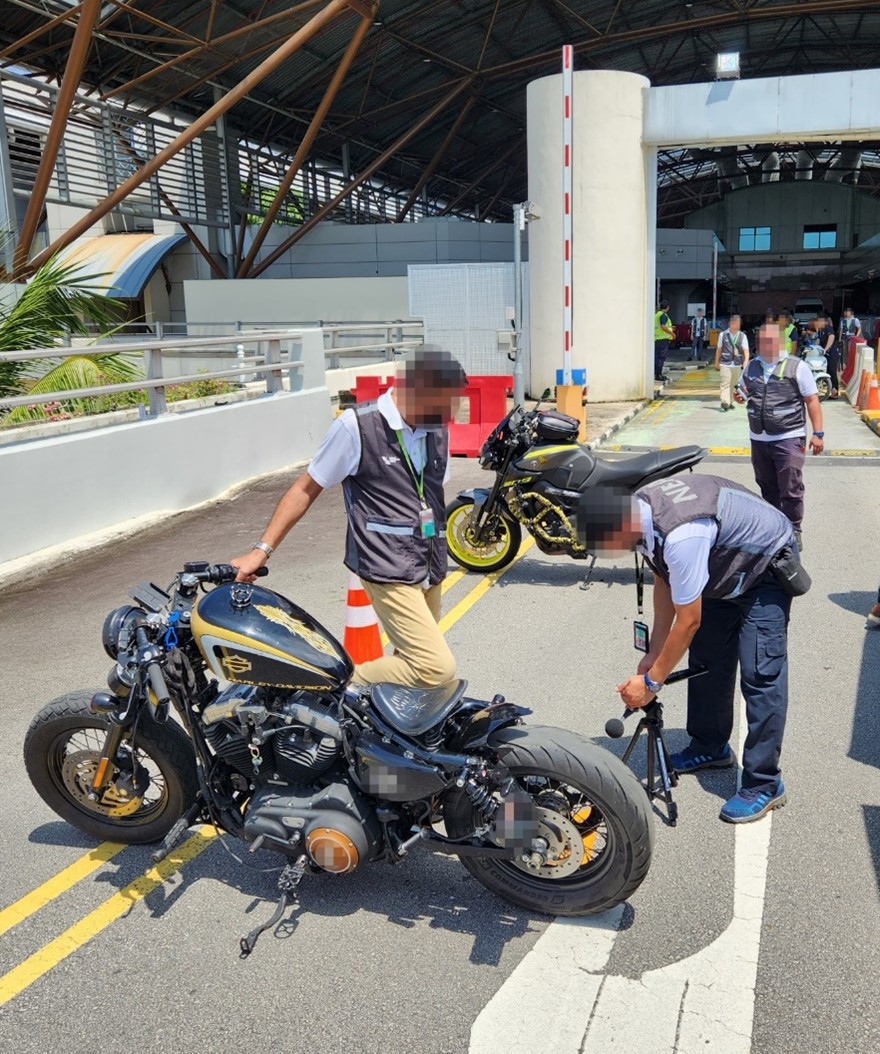 20250420_multi_agency_enforcement_operation_against_errant_motorcyclists_4