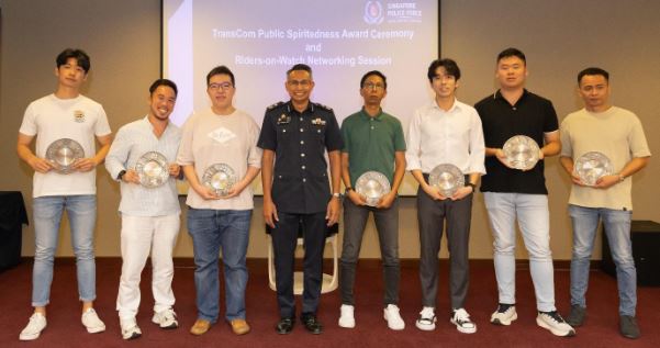 20250108_twelve_members_of_the_public_presented_with_public_spiritedness_award_1