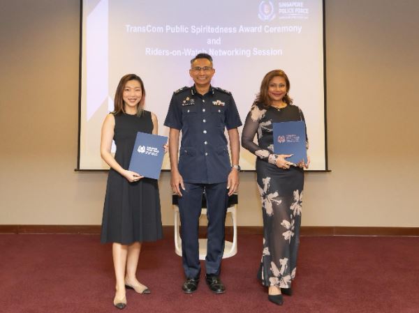 20250108_twelve_members_of_the_public_presented_with_public_spiritedness_award_3