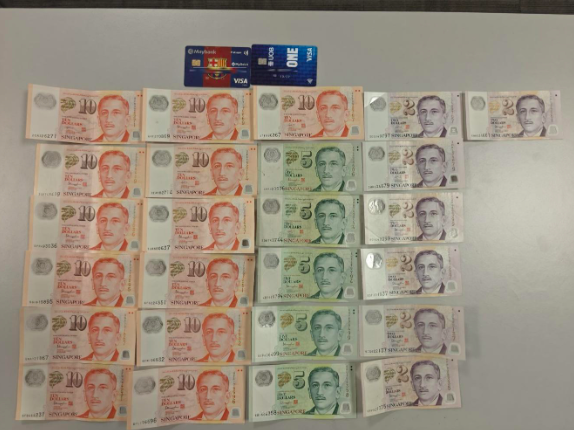 20250604_two_men_arrested_for_theft_onboard_aircraft_1