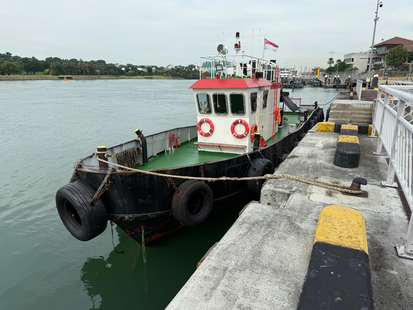 20251011_eight_men_arrested_for_illegal_transaction_of_marine_gas_oil_1