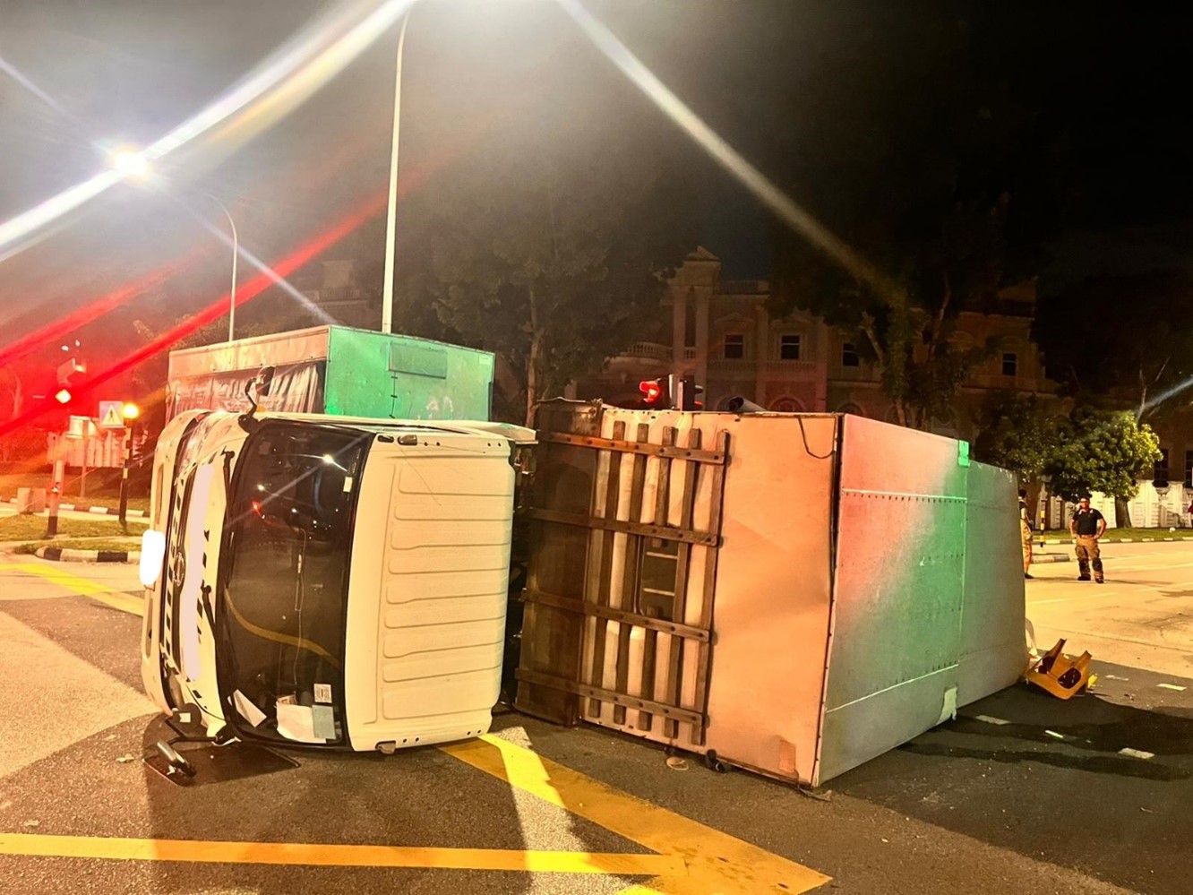 20251017_lorry_driver_arrested_for_dangerous_driving_causing_grievous_hurt_4