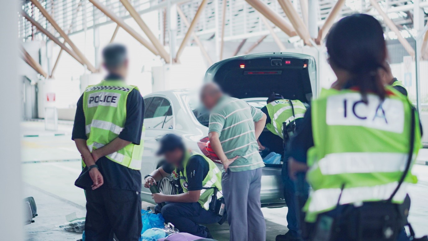 20251018_multi_agency_enforcement_operations_at_checkpoints_11