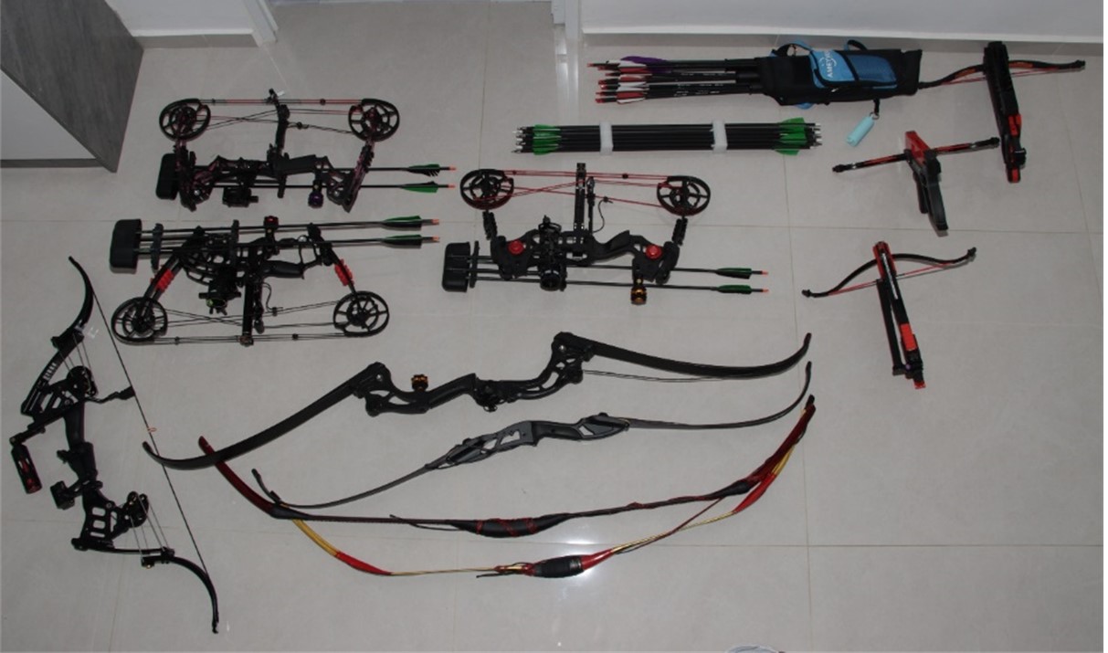 20260408_man_arrested_for_possession_of_prohibited_weapons_and_offensive_items_3