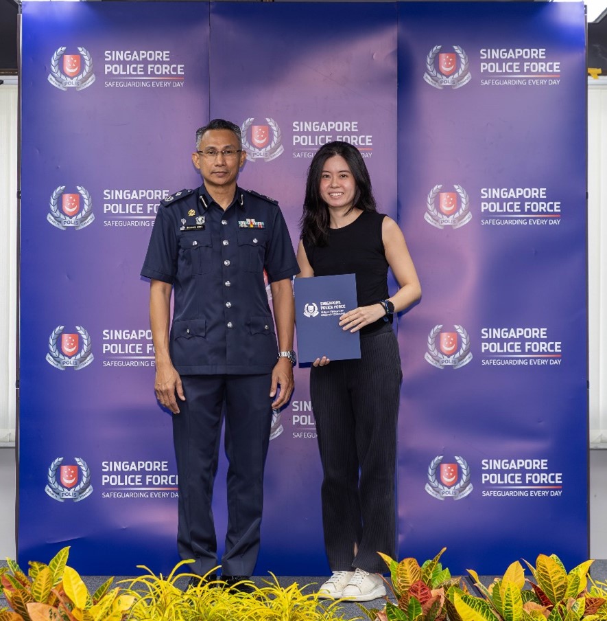 20260430 _three _members _of _the _public _presented _with _safersg _public _spiritedness _award_3