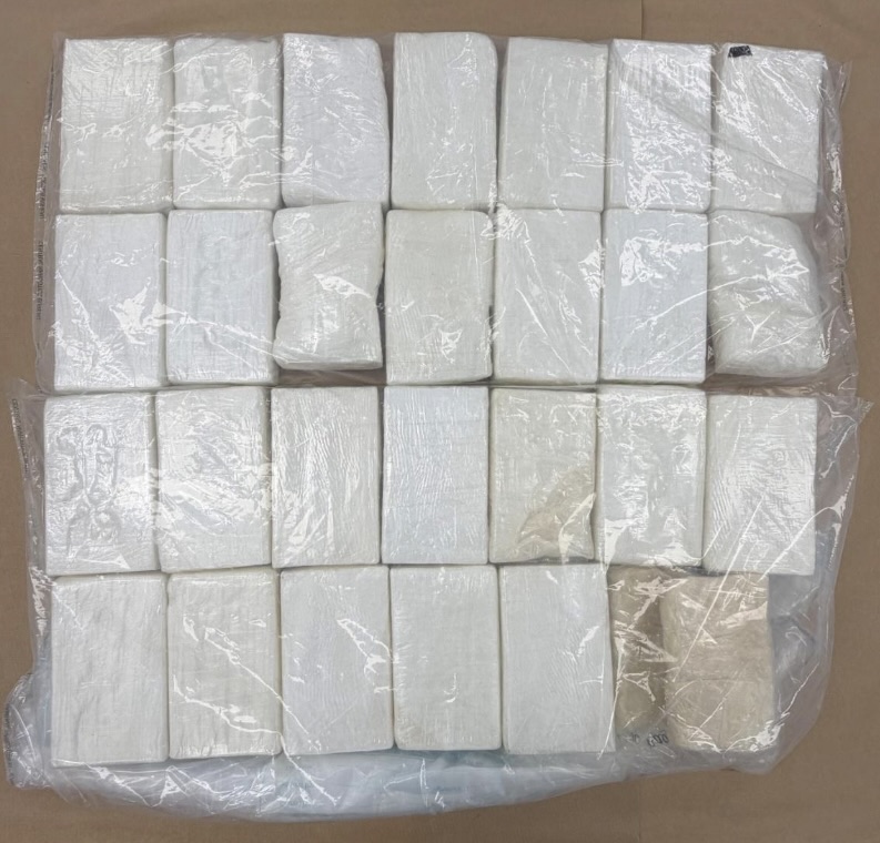 20260825_cocaine_found_on_foreign_registered_commercial_vessel_1
