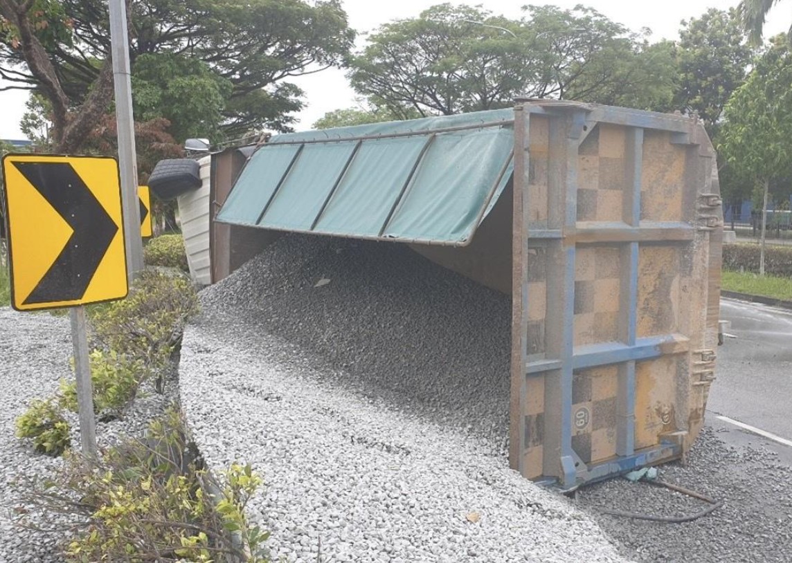 20260210_five_heavy_vehicle_drivers_to_be_charged_for_driving_without_due_care_and_attention_7