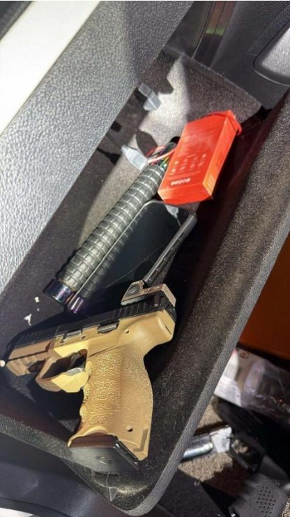 20260114_five_arrested_for_multiple_offences_after_a_police_raid_1