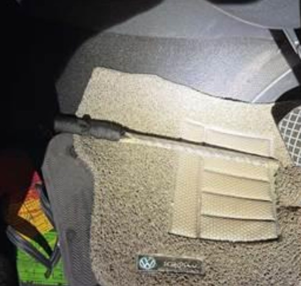 20260114_five_arrested_for_multiple_offences_after_a_police_raid_2