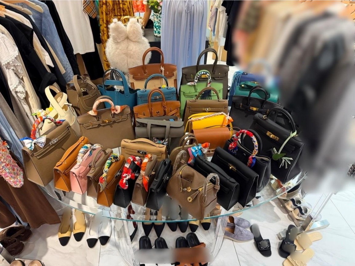 20260918_two_women_arrested_for_sale_of_counterfeit_goods_1