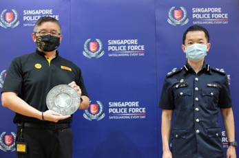 20220124_dhl_express_singapore_pte_ltd_presented_with_community_partnership_award