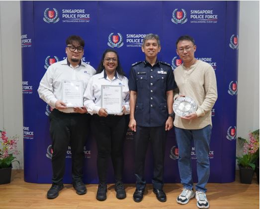 20240626_three_individuals_presented_with_public_spiritedness 1
