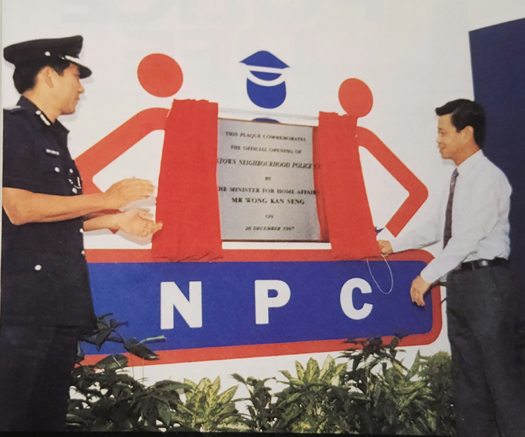 former CP together with Minister of Home Affairs Mr Wong Kan Seng during launch ceremony of Queenstown NPC