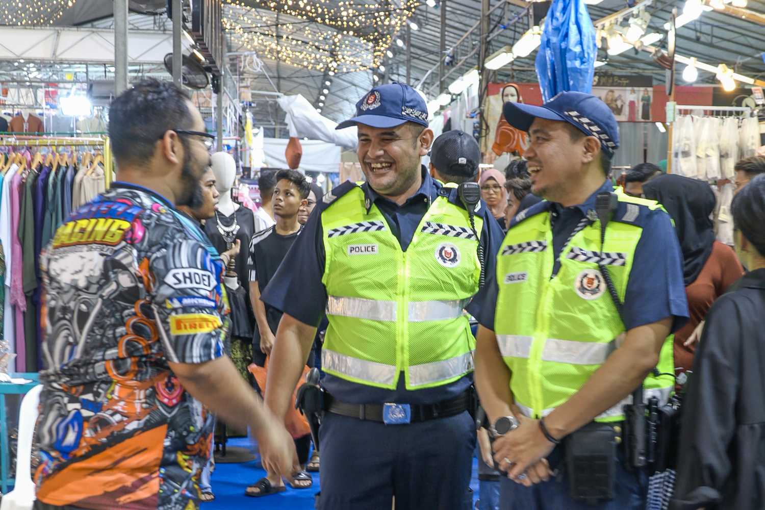 Police Life 042023 Making the Ramadan Bazaar Safe and Secure for All 03