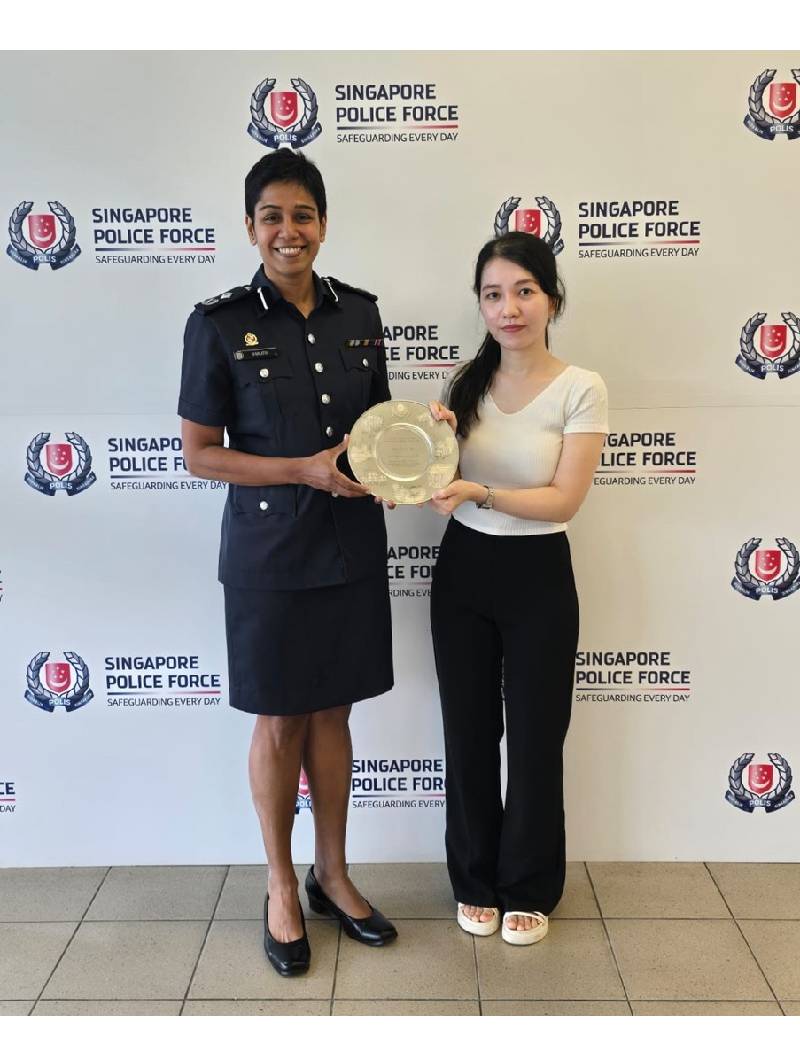 Member Of The Public Presented With Public Spiritedness Award