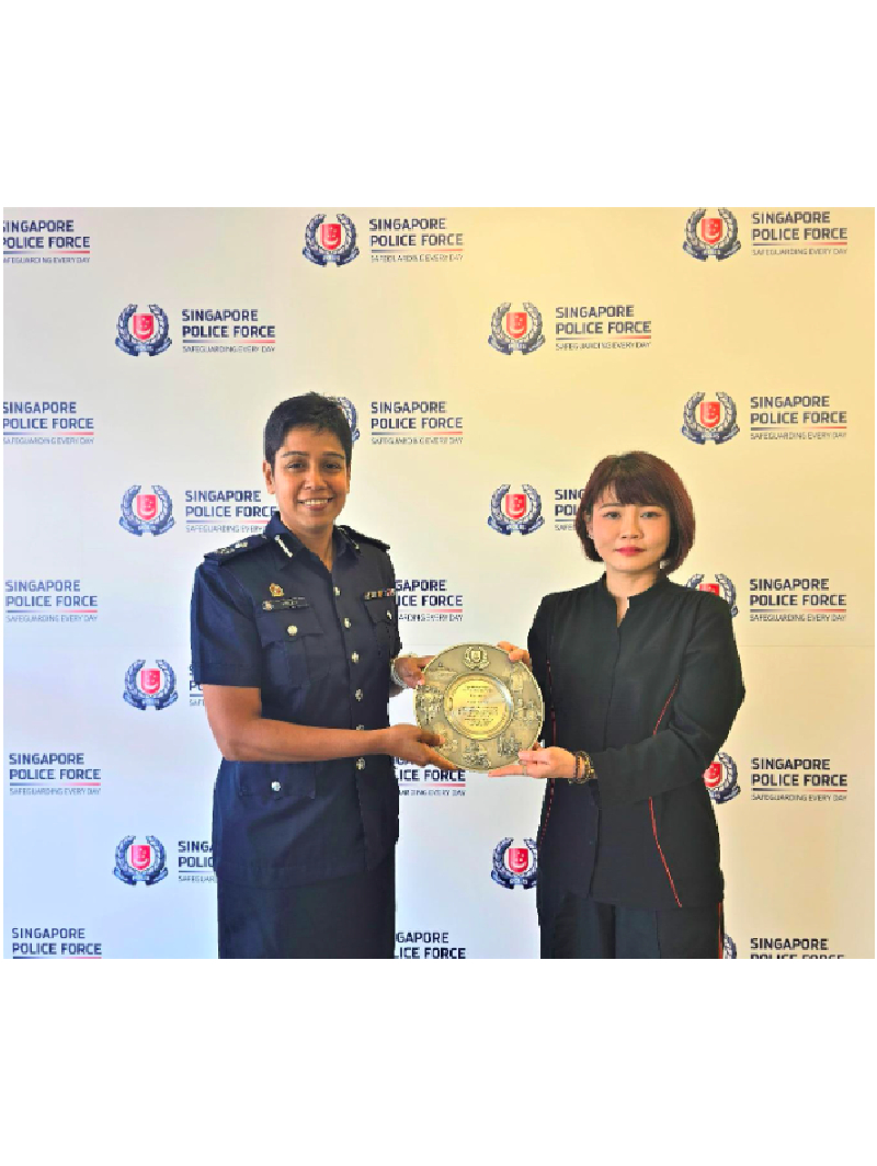 Member Of The Public Presented With Public Spiritedness Award