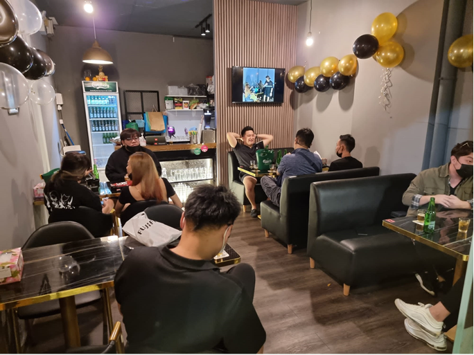 17 Men Arrested For Being Suspected Members Of Unlawful Societies And 4 Nightlife Establishments Detected For SMM Breaches During Joint Enforcement Operations
